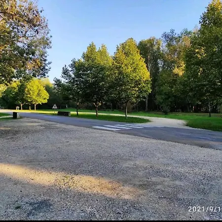 Superbe Grande Maison De Ville! *