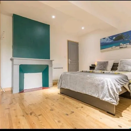 Superbe Grande Maison De Ville! Tatil Evi Solomiac